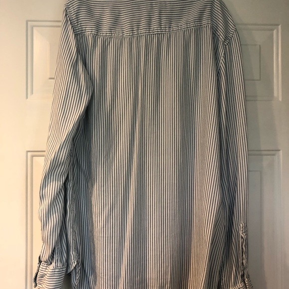 Super Cute Marina Button Down - Picture 3 of 4